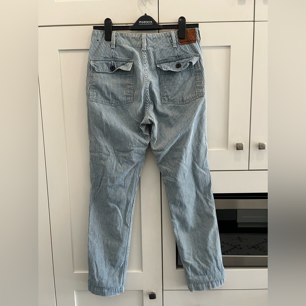 Point Sur Jeans! - Picture 2 of 6